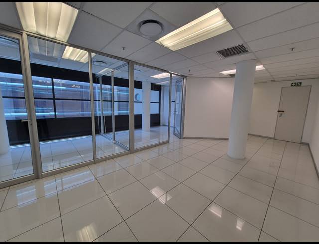 110M² OFFICE TO LET IN SANDTON CENTRAL